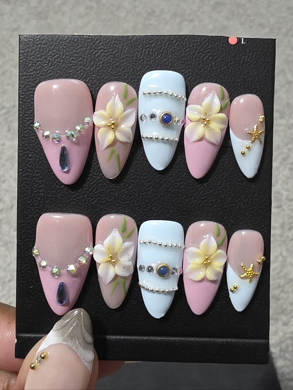 Press-On Floral Nail Set — Pink & Light Blue